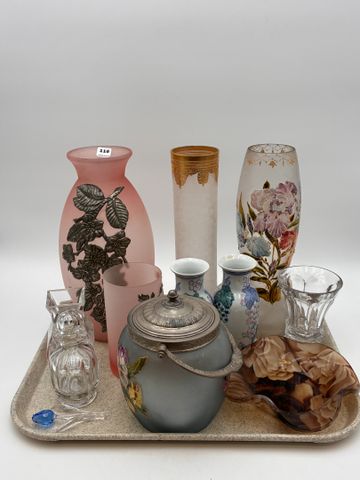 Vases, vide poche, seau à biscuit
