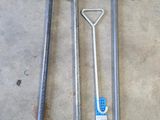 trois outils qui traînent par terre