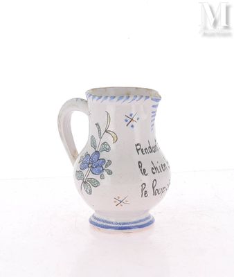 NEVERS, c. 1800 Pichet à anse Faïence émaillée polychrome à …