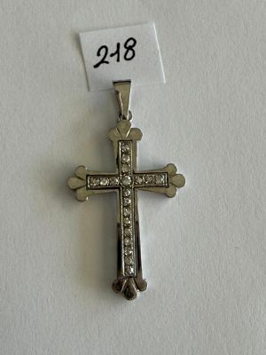 Pendentif Croix en or gris, serti de 19 diamants taille bril…