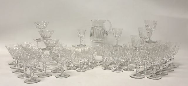 BACCARAT. Partie de service de verres en cristal comprenant quinz...