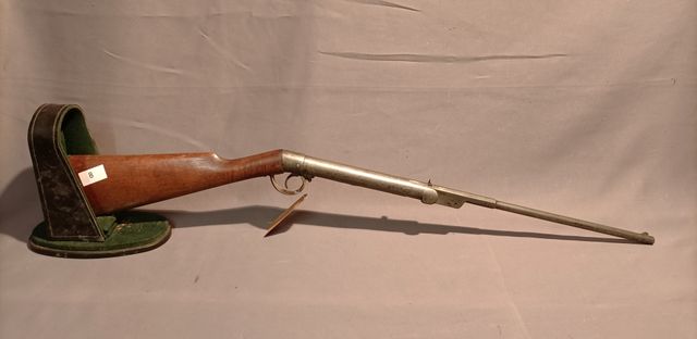 Catégorie D. Carabine à plomb calibre 4,5. A réviser. (Expédition