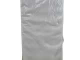 une photo d'un sac en plastique sur fond blanc