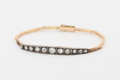 Russie Bracelet En or 56 zolotniki (583‰) serti de 11 diaman…