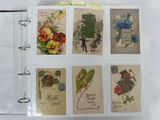 une photo d'un livre sur lequel figurent des illustrations de fleurs