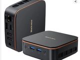 un gros plan d'un petit appareil noir surmonté d'un chargeur