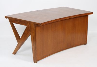 ÉLÉMENT DE "COMMITTEE TABLE" de Pierre JEANNERET (1896-1967)…