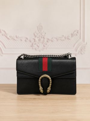 GUCCI - Sac "Dyonisus" en cuir noir rehaussé de la bande web…