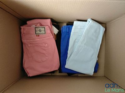 Lot d'environ 50 pantalons CIMARRON de diverses tailles - Ar…