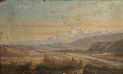 un tableau accroché au mur d'une pièce, avec des montagnes en arrière-plan