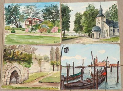 quatre tableaux représentant des bateaux et des bâtiments sur un plancher en bois