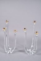 SCHNEIDER. Paire de candélabres en cristal moulé de forme li…