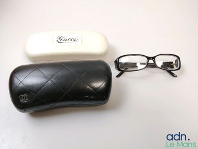 Lot composé d'une paire de lunettes de vue GUCCI GG 3079/S A…