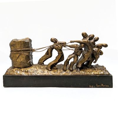 Sculpture en bois « Les parias », signée