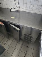 2 tours réfrigérés positifs à deux portes sans marque appare… (photo 2)