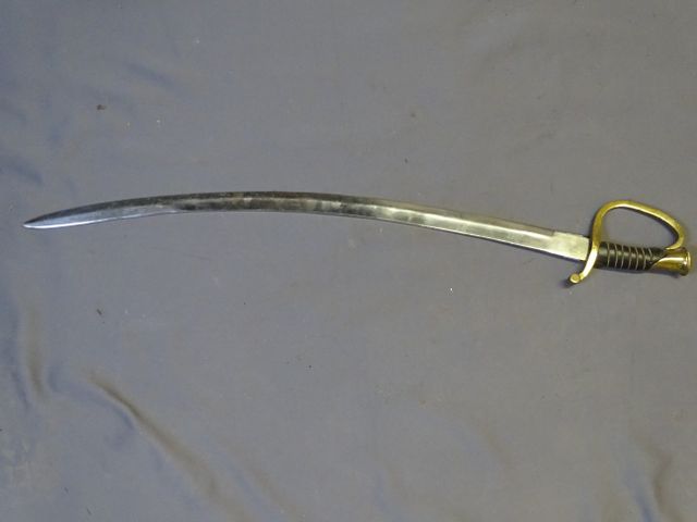 CAT D : Réplique de sabre 