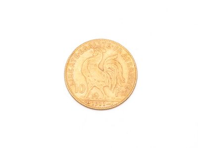 une image d'une pièce d'or sur fond blanc