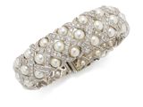 un bracelet Art déco en perles et diamants