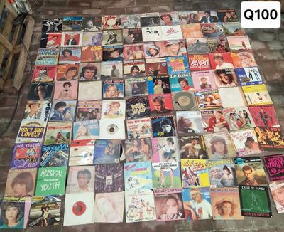 lot de 100 vinyl (vendu en état)