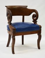 Fauteuil de bureau en acajou à dossier gondole, accotoirs en… (photo 3)