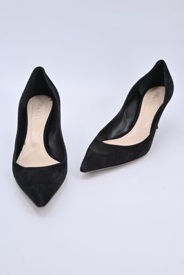 Nina RICCI - Paire d'escarpins en agneau velours noir, talon…