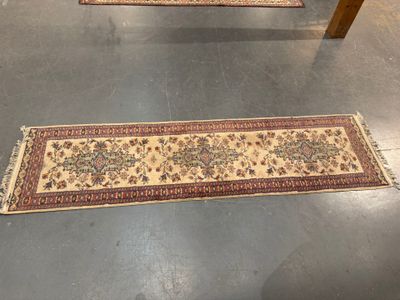 tapis galerie Afrique du Nord, 300 x 80 cm env.