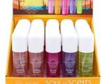 un présentoir contenant six couleurs différentes de gloss