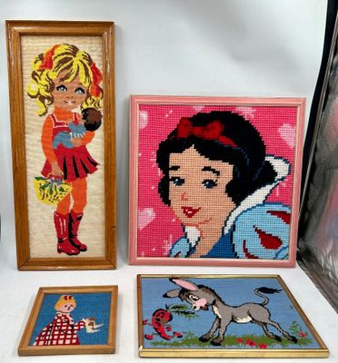 354 / F5 / Lot de 4 canevas dont Poulbot, Pimprenelle …