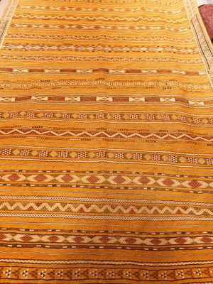 Kilim Berber couleur jaune, moutarde 225 x 150
