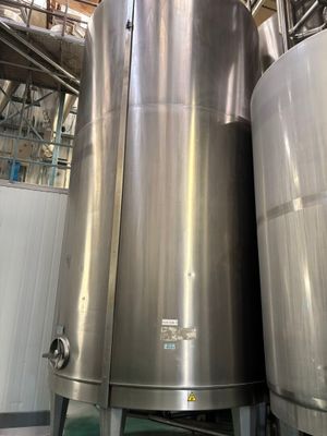2 cuves inox à huile PIERRE GUERIN, modèle 35990 L vides, ca…