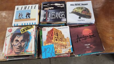 150 disques 45T (varieté française) + musique de film