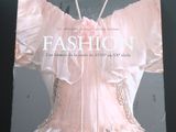 la couverture d'un livre représentant une robe sur un mannequin mannequin mannequin mannequin mannequin mannequin mannequin mannequin mannequin
