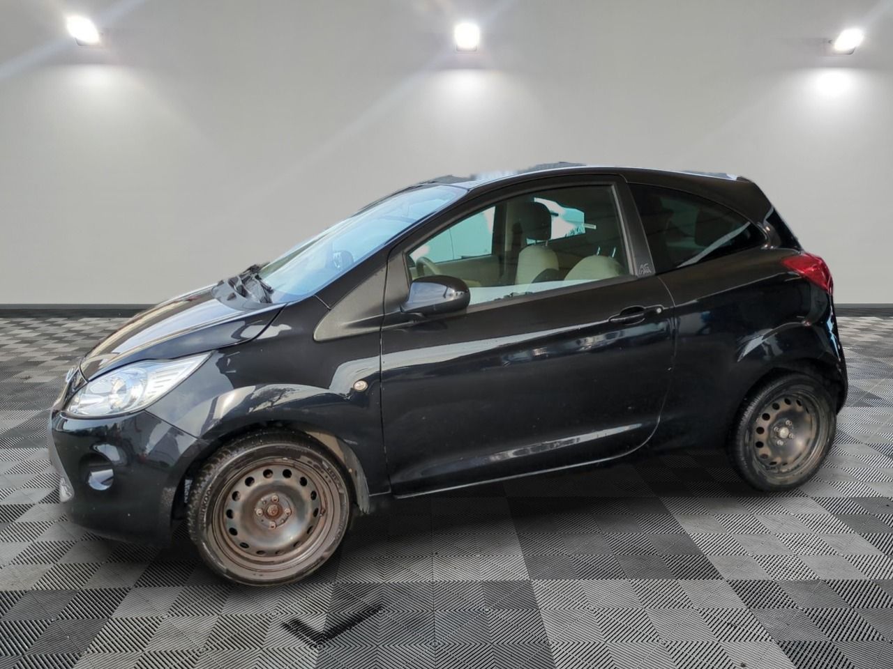 FORD - KA 1.2 69 SS TITANIUM - ES - Mise en service: 14/08/2…