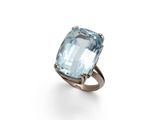 an aquamarinee and diamond ring