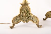 Paire d'importants pique-cierges en bronze doré à décor roca… (photo 2)