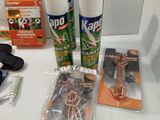 many items that are sitting on a counter top