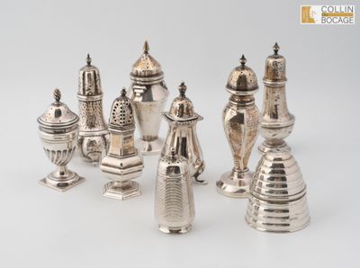 Ensemble de neuf salières en argent (800°/°° minimum), diver… - Photo 1