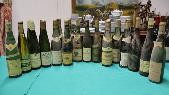 Lot comprenant 26 bouteilles de vin d’Alsace, Riesling, Gewusztra...