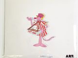 dessin représentant une panthère rose en tenue de cirque tenant un plateau de bonbons