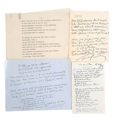 trois feuilles sur lesquelles figurent des notes manuscrites, empilées les unes sur les autres
