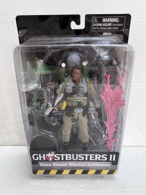 La figurine « Ghostbusters II » est conditionnée dans un emballage en plastique