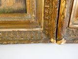 une image d'un tableau sur le mur d'une pièce