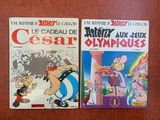 deux livres posés sur une table