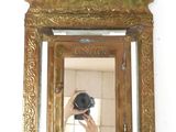 une personne se prenant en photo dans un miroir