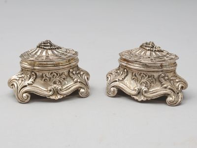 paire de sucriers et poivriers en métal argenté