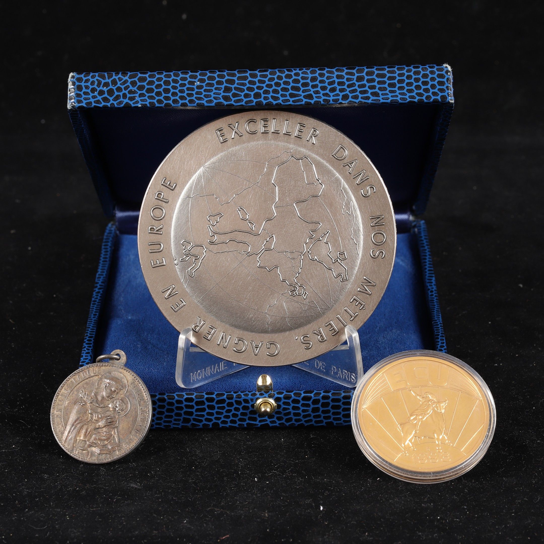 Objets d'art & Curiosités