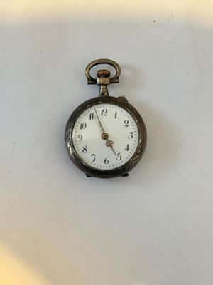 Montre de col en argent 800°/000 (poinçon crabe).