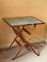 TABLE PLIANTE piètement en X.