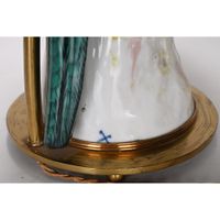 LAMPE en porcelaine représentant un perroquet sur un élément… (photo 4)