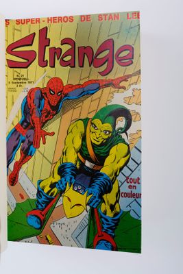 Spider-Man et le Gobelin Vert en couverture du magazine Strange